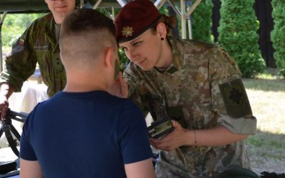 В военную академию Литвы поступило рекордное количество девушек