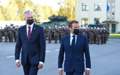 Науседа в беседе с Макроном призвал укреплять восточный фланг НАТО