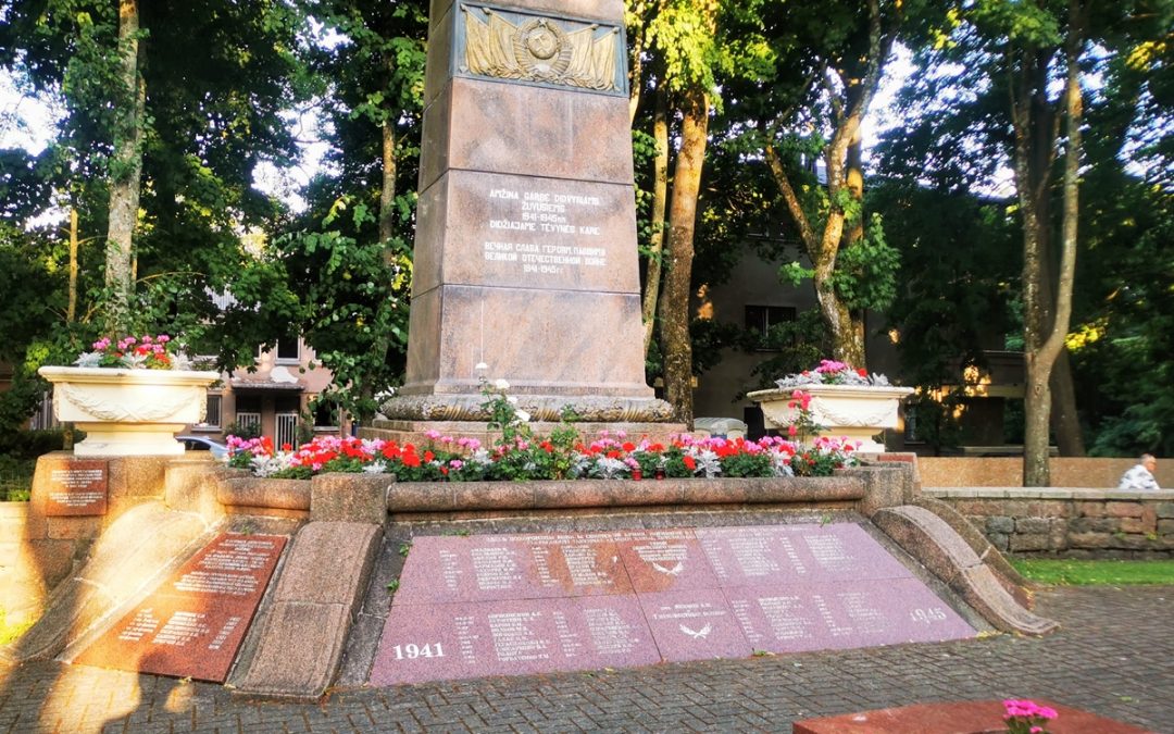 Горсовет Паланги одобрил снос советского обелиска