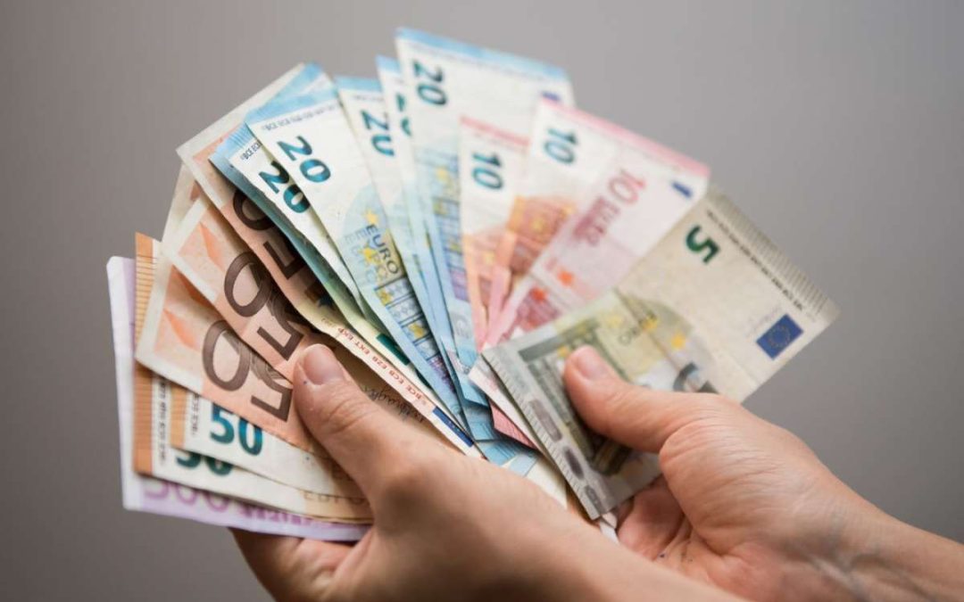 Власти Литвы предлагают увеличить минимальную зарплату