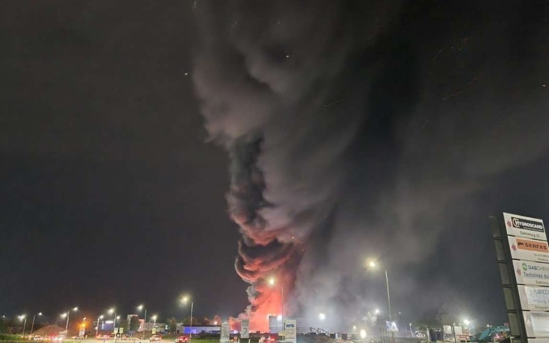 Нарушения налицо — министр окружающей среды о пожаре на заводе в Каунасе