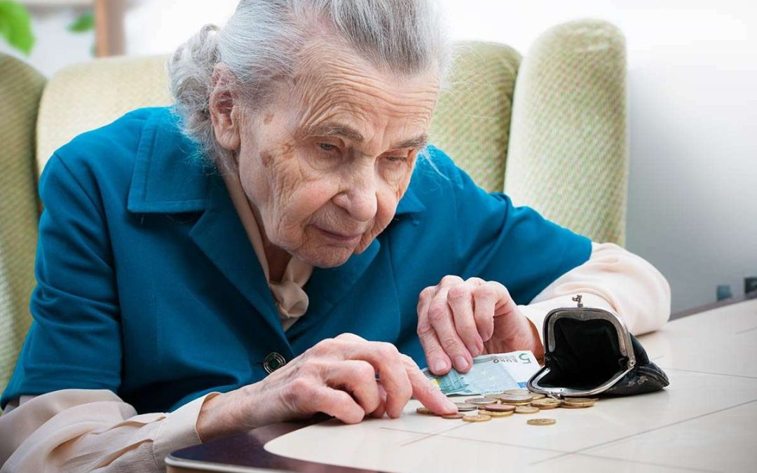 Пенсии и пособия 2023 года: пенсионеры получат среднюю прибавку в 60 евро
