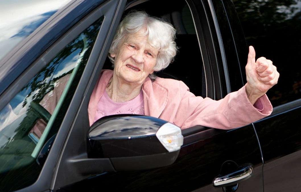 Пенсионеры могут лишиться права управлять автомобилем. Многие уже называют это возрастной дискриминацией