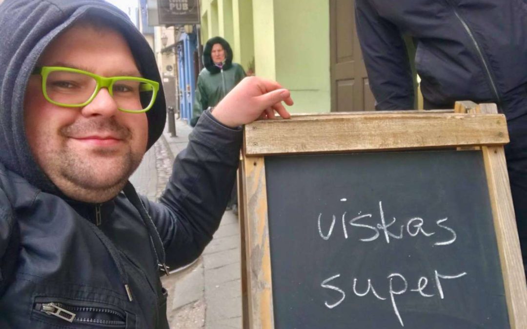 Депутат от консерваторов обвиняется в тяжком преступлении над несовершеннолетним
