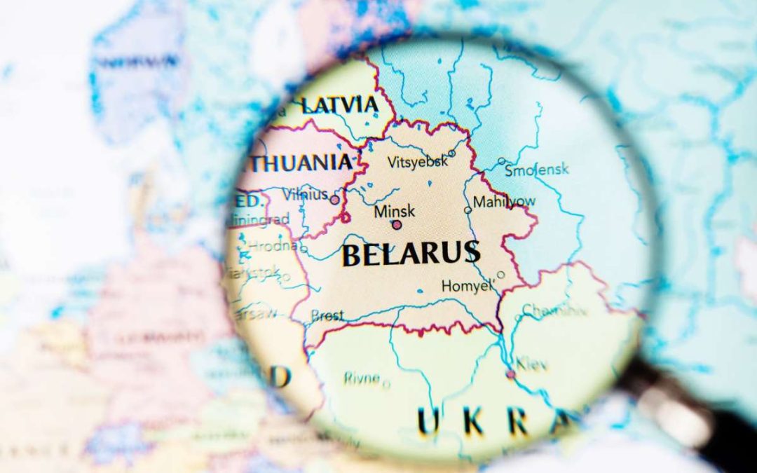 В Беларуси грозят отбирать гражданство… у белорусов