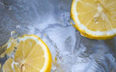10 причин начинать свой день со стакана воды с лимоном