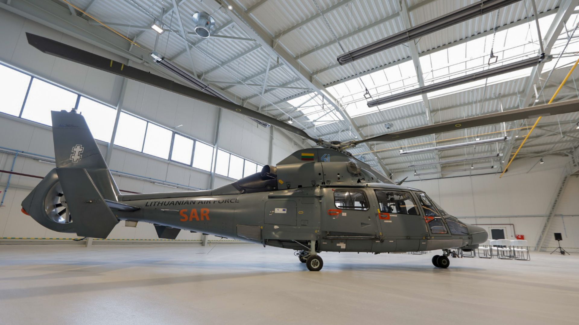 4_black hawk