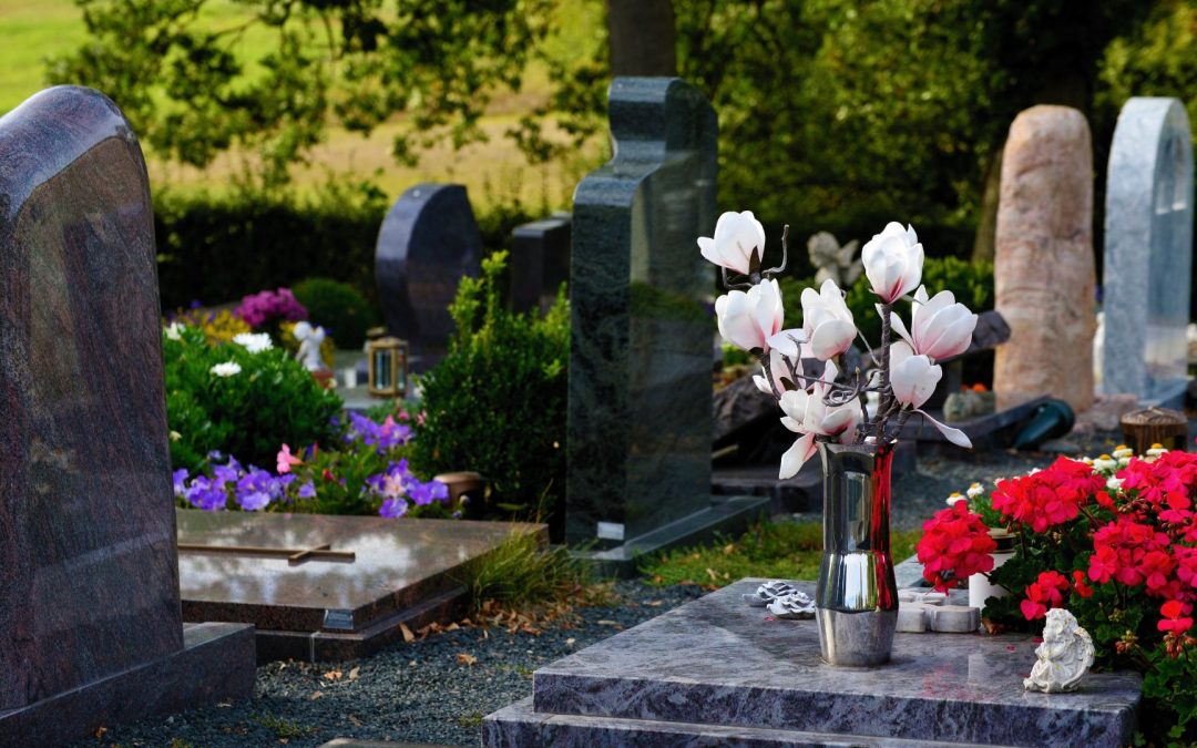На кладбищах в Паневежисе – устрашающее предупреждение 